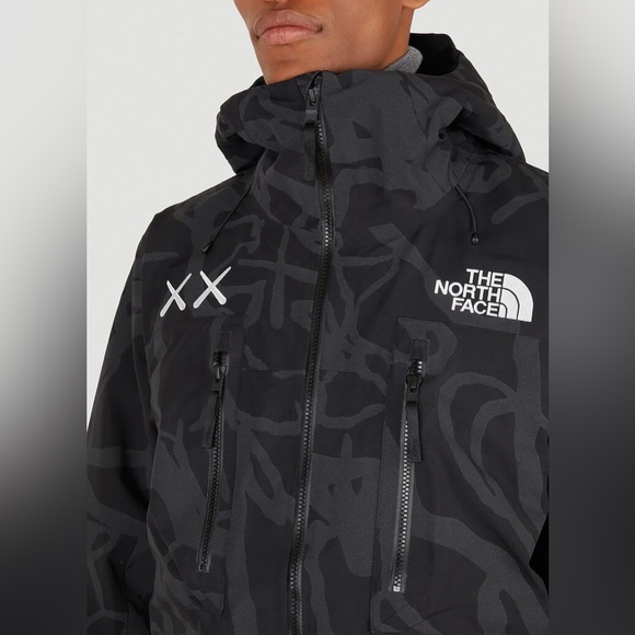 THE NORTH FACE x KAWS Freeride Jacket - Picture 6 of 16